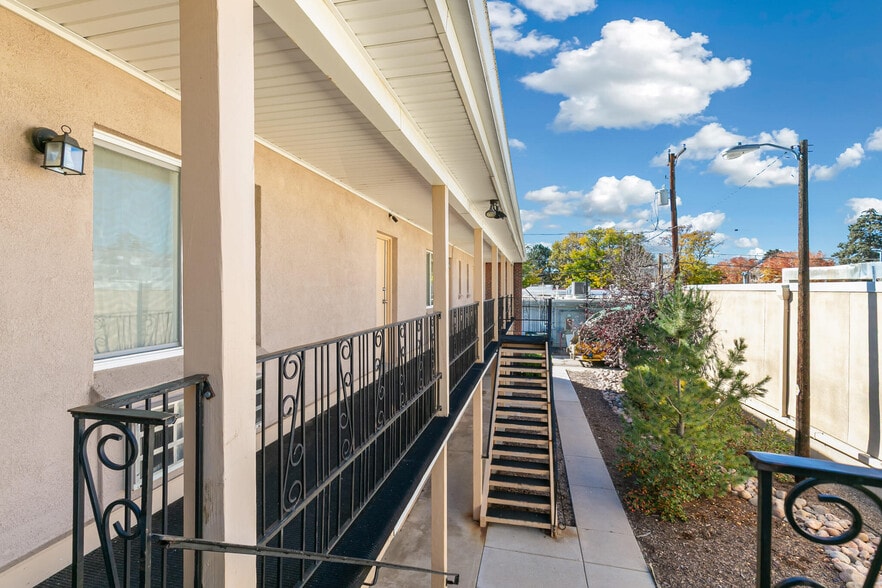 More Photos Of 901 Jasmine St, Denver Apartments For Sale