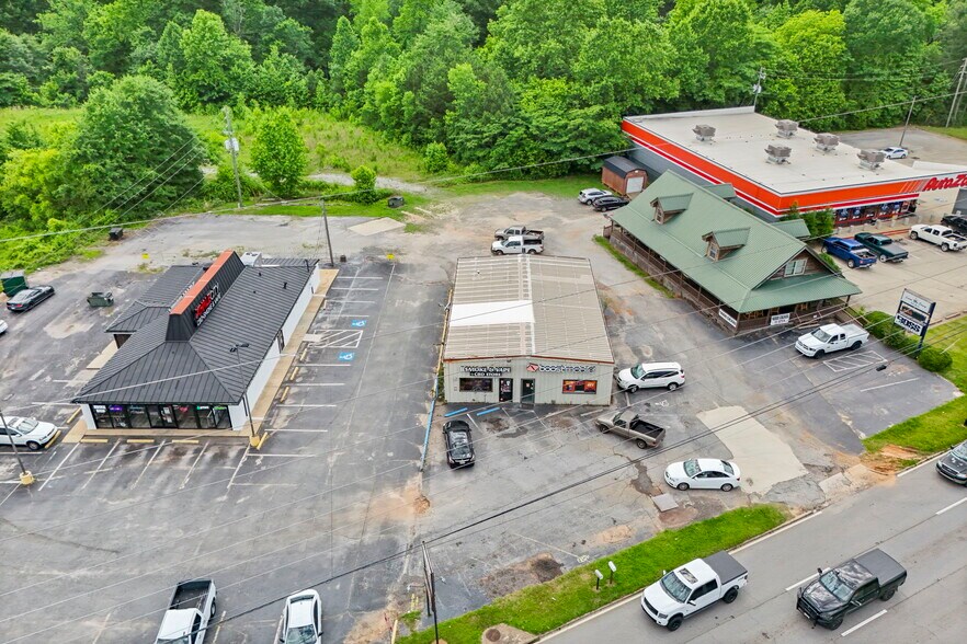 More Photos Of 893 S Park St, Carrollton Freestanding For Sale