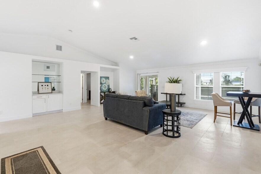 More Photos Of 5106 Lee Blvd, Lehigh Acres Office For Sale