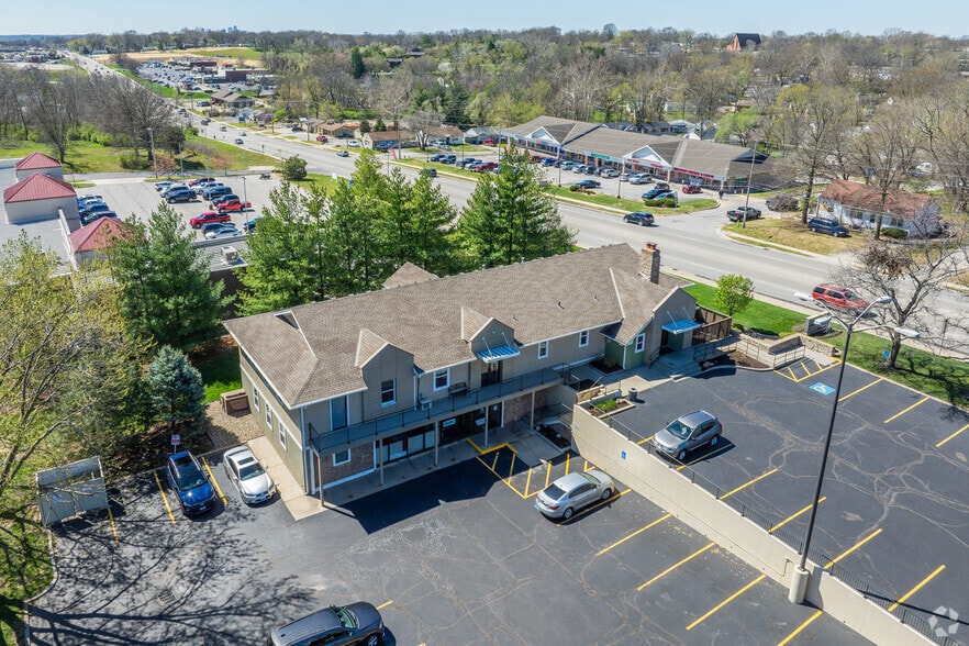 More Photos Of 2601 NE Kendallwood Pky, Gladstone Office For Lease