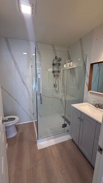 More Photos Of 22157 Clarendon St, Woodland Hills Office Residential For Sale