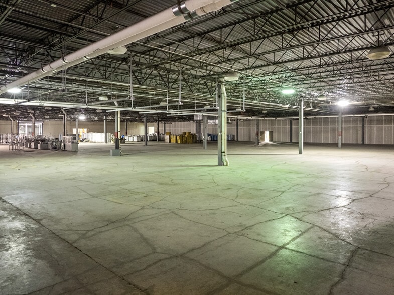 More Photos Of 1 King Timahoe Dr, Vidalia Industrial For Sale