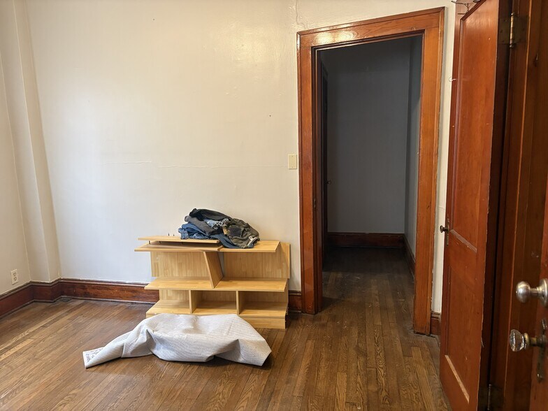 More Photos Of 287 Mrytle Ave, Albany Apartments For Sale