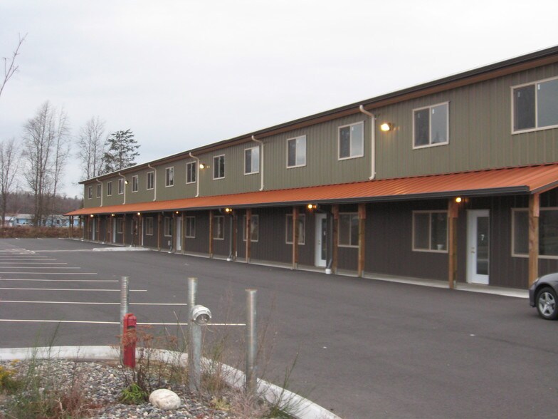 More Photos Of 2693 Delta Ring Rd, Ferndale Warehouse For Lease