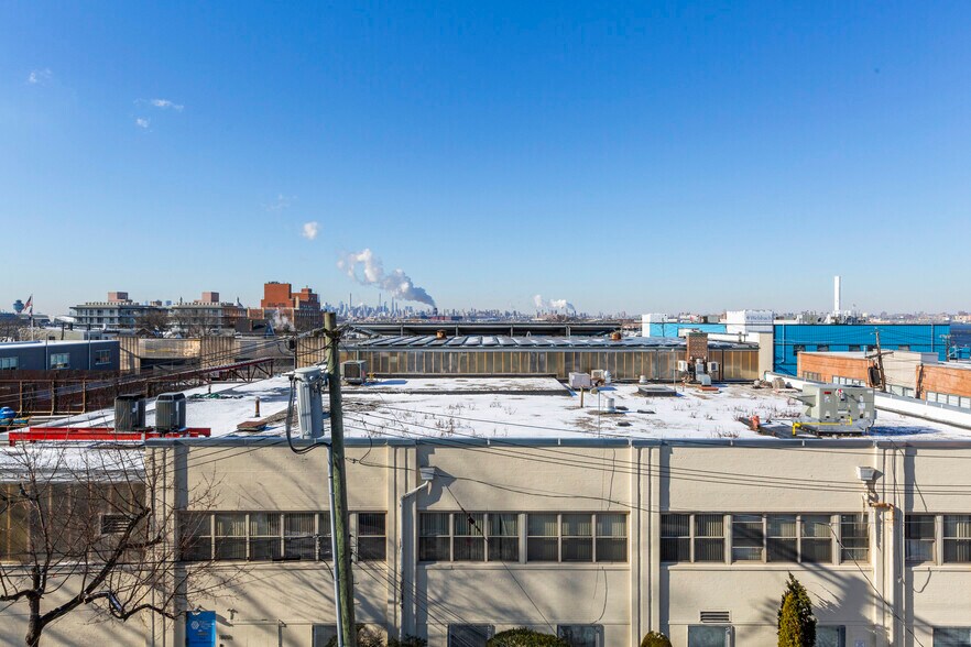 More Photos Of 14-07 113th St, College Point Flex For Sale
