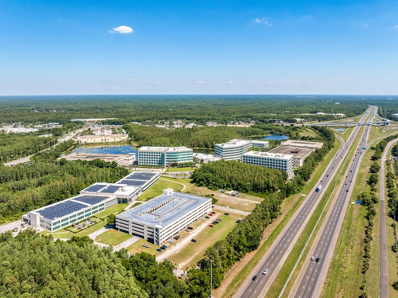 More Photos Of 8125 Highwoods Palm Way, Tampa Office For Sale