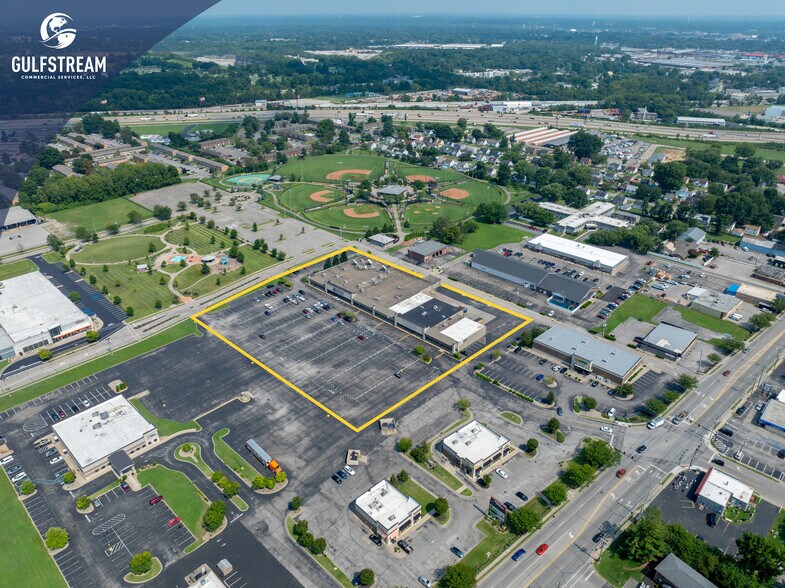 More Photos Of 650-712 Eastern Blvd, Clarksville Storefront For Lease