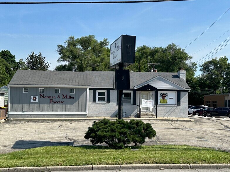 More Photos Of 2710 E 62nd St, Indianapolis Medical For Sale