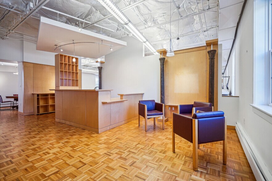 More Photos Of 105 N Maple Ave, Falls Church Medical For Sale