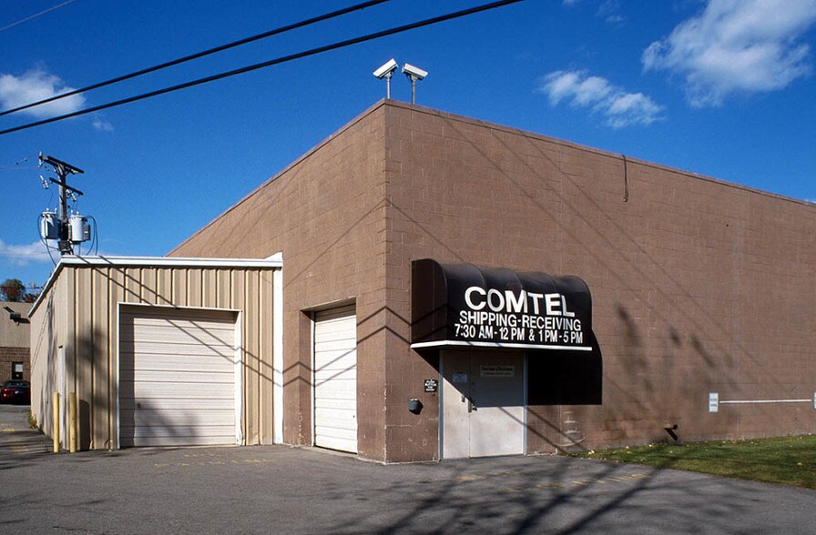 More Photos Of 21223 Hilltop St, Southfield Research And Development For Sale