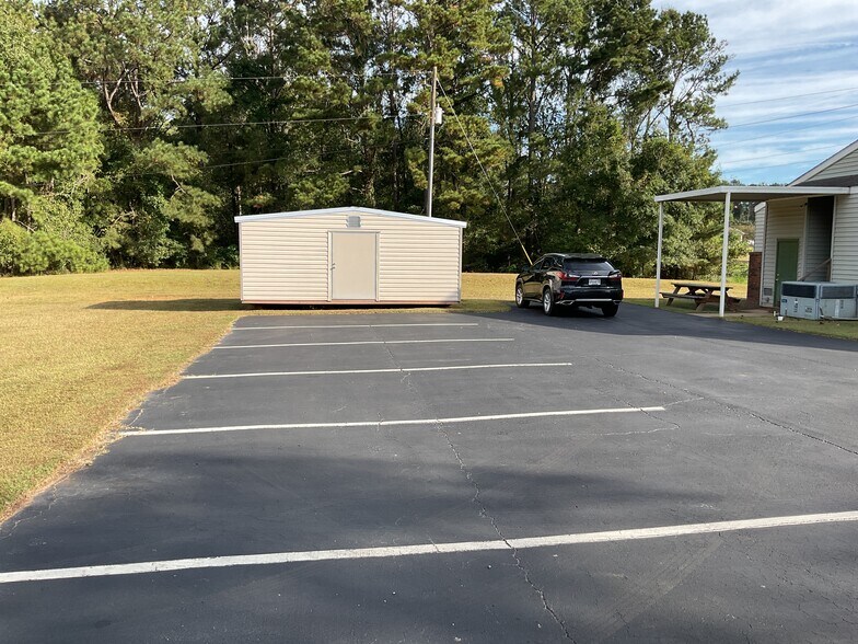 More Photos Of 1666 S Forest Ave, Luverne Medical For Sale