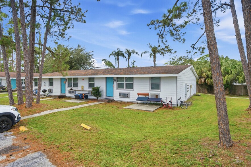 More Photos Of 5901 Bryce Ln, Tampa Apartments For Sale
