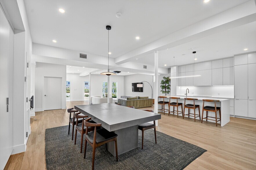 More Photos Of 3705 N Federal Hwy, Delray Beach Medical For Sale