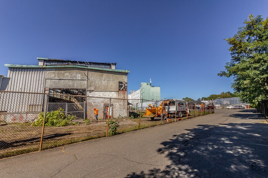 More Photos Of 89-91 Shelton Ave, New Haven Light Manufacturing For Lease