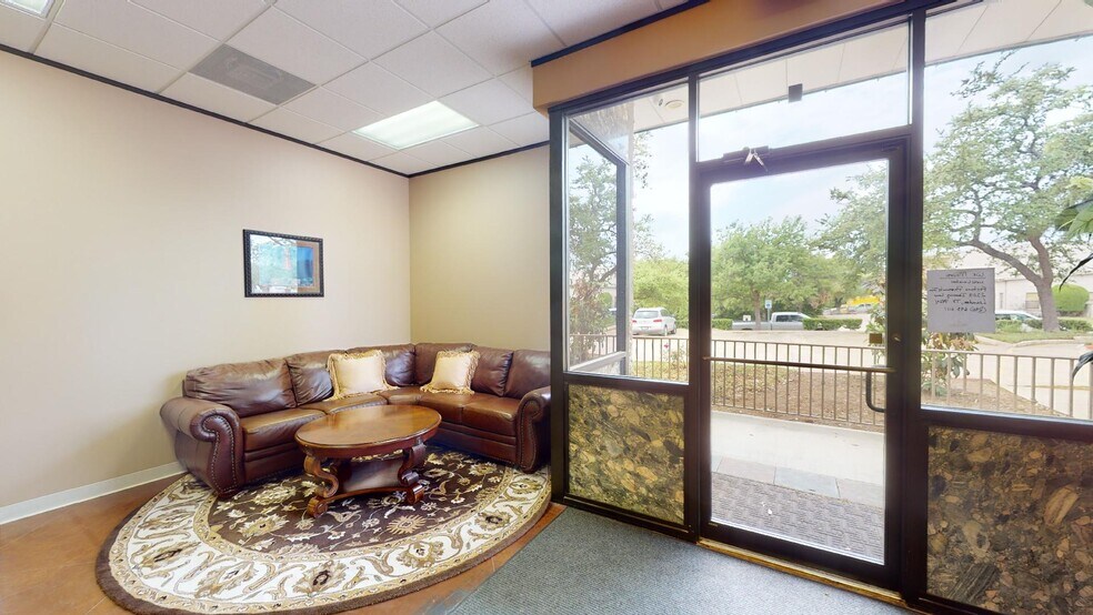 More Photos Of 2010 Windy Ter, Austin Warehouse For Sale