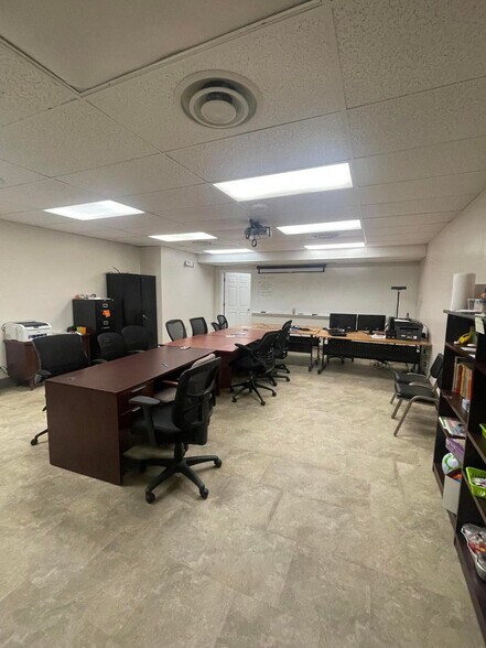 More Photos Of 100 Public Sq, Somerset Office For Lease