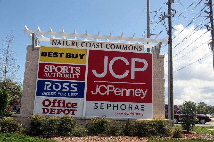 More Photos Of US Highway 19 @ Algood Road & Wendy Court, Brooksville Unknown For Sale