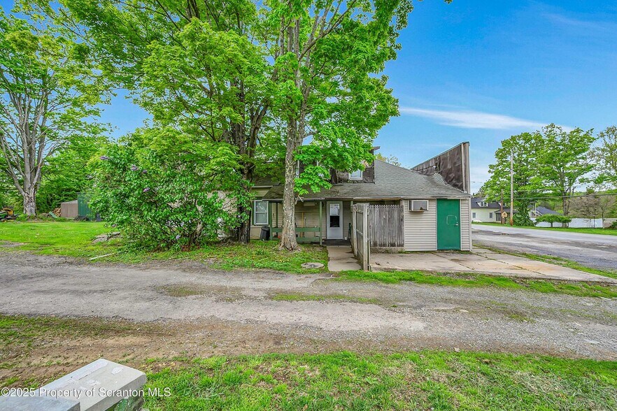 More Photos Of 15979 PA-407, Factoryville Storefront Retail Residential For Sale