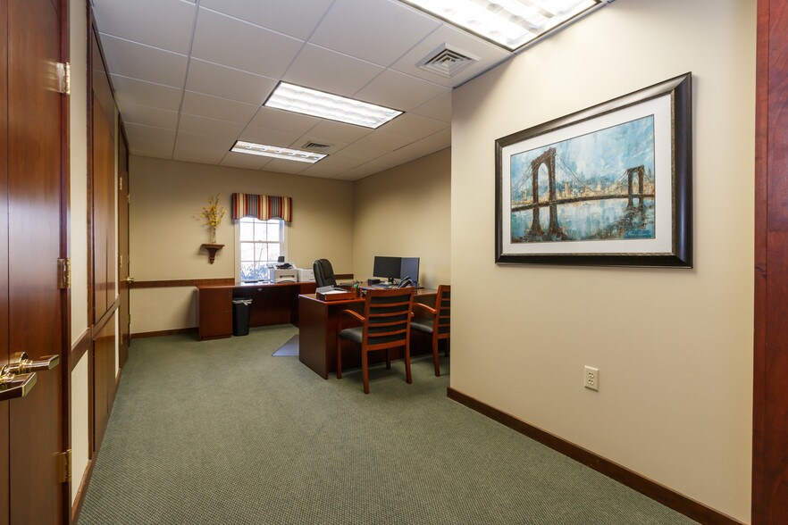 More Photos Of 683 Main St, Osterville Office For Sale