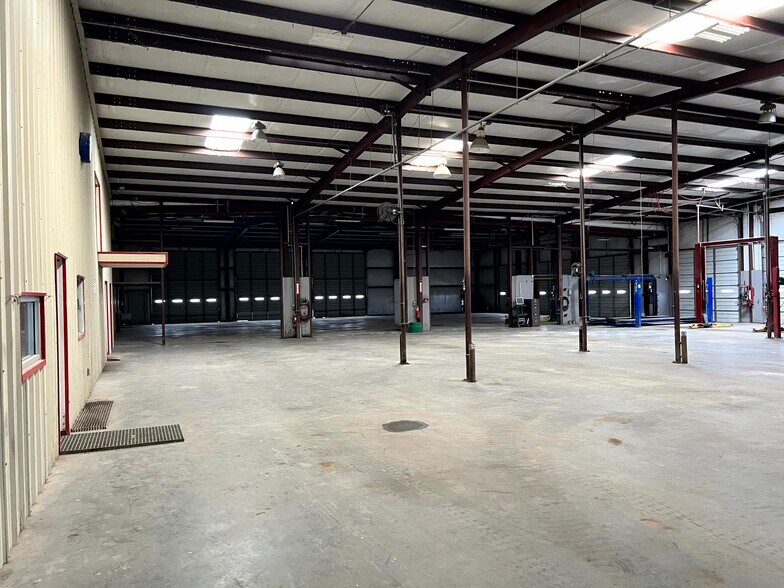 More Photos Of 744 FM 609, La Grange Service For Lease