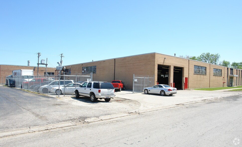 More Photos Of 1701 N 33rd Ave, Melrose Park Manufacturing For Lease