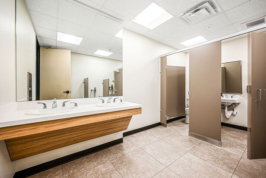 More Photos Of 25 SW 9th St, Miami Office Residential For Sale