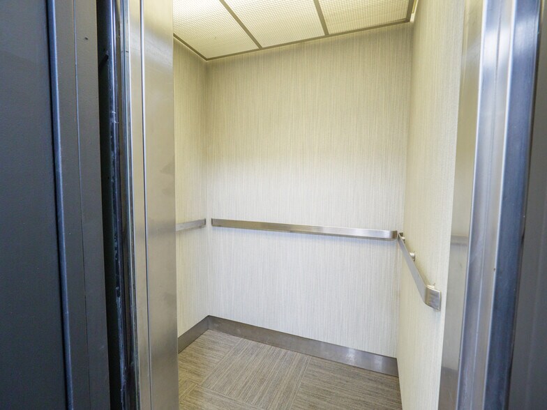 More Photos Of 4820 Minnetonka Blvd, Saint Louis Park Medical For Lease