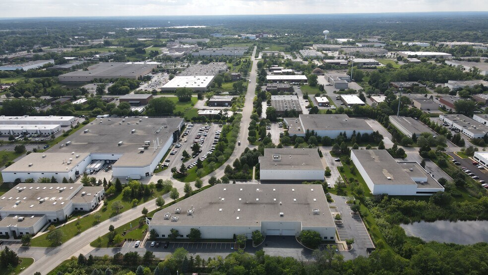 More Photos Of 1290-1298 Ensell Rd, Lake Zurich Warehouse For Lease