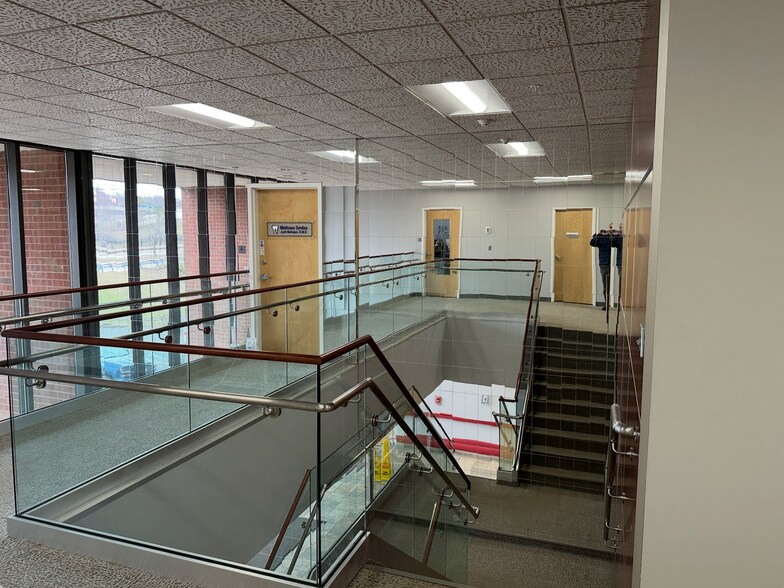 More Photos Of 100 Milk St, Methuen Medical For Lease