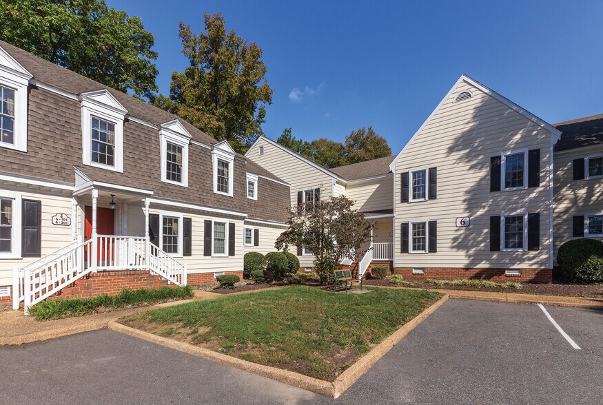 More Photos Of 220 House of Burgesses Way, Williamsburg Hotel For Sale