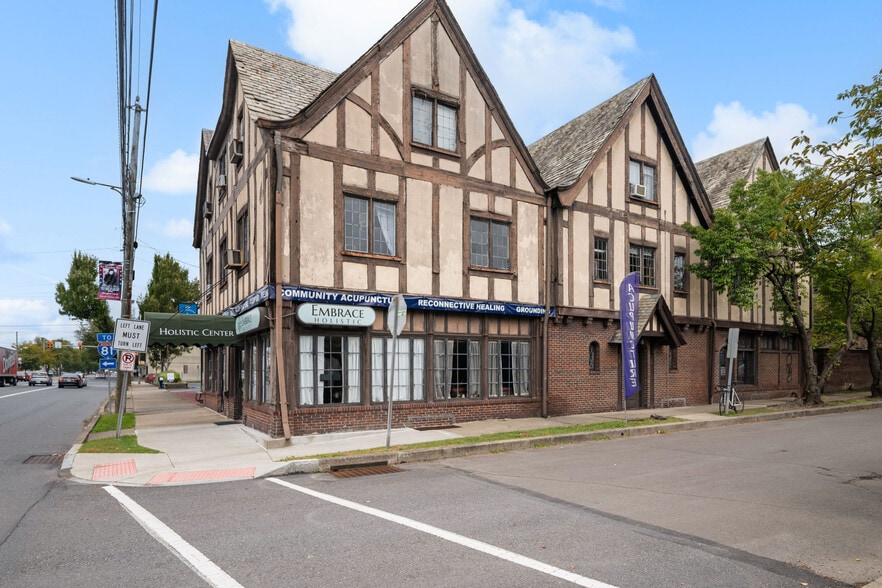 More Photos Of 651 Wyoming Ave, Kingston Freestanding For Lease