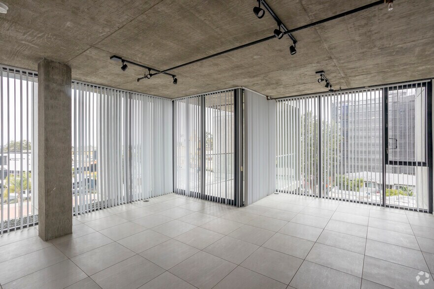 More Photos Of 4075 Park Blvd, San Diego Apartments For Lease