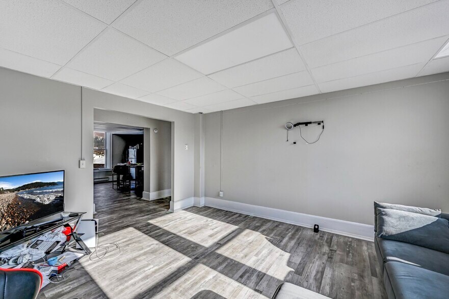 More Photos Of 310-312E Lackawanna Ave, Olyphant Apartments For Sale