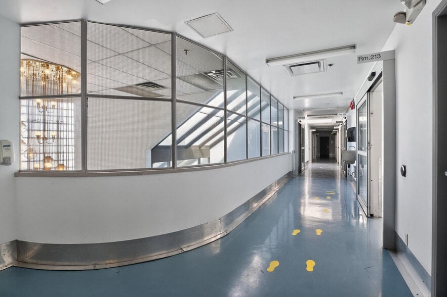 More Photos Of 2580 Viscount Way, Richmond Warehouse For Lease