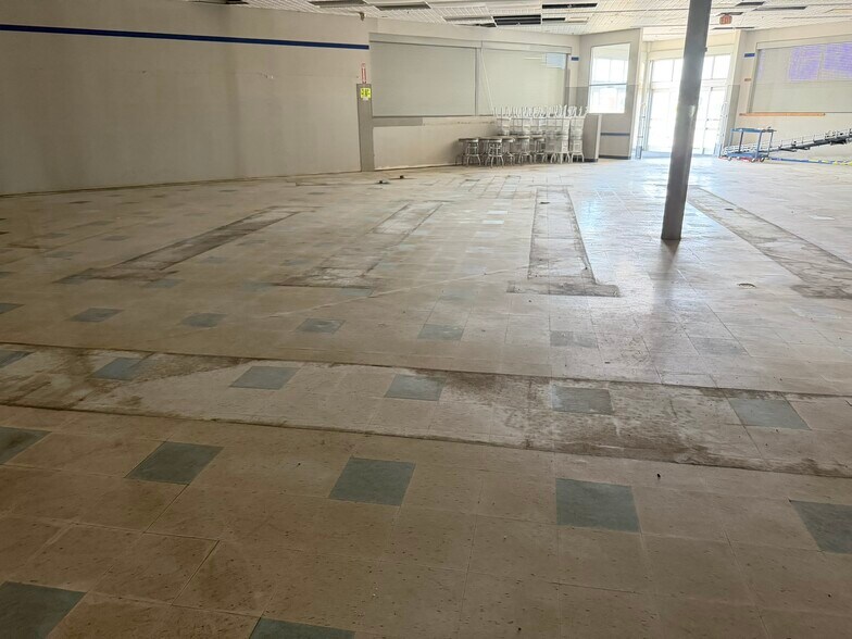 More Photos Of 701 Atlanta Rd, Seaford Freestanding For Lease