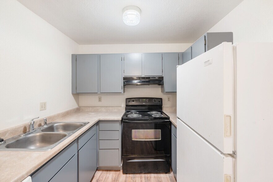 More Photos Of 1841 E Long St, Carson City Apartments For Sale