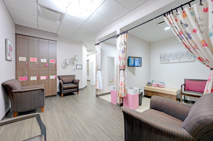 More Photos Of 11923 Culebra Rd, San Antonio Medical For Sale