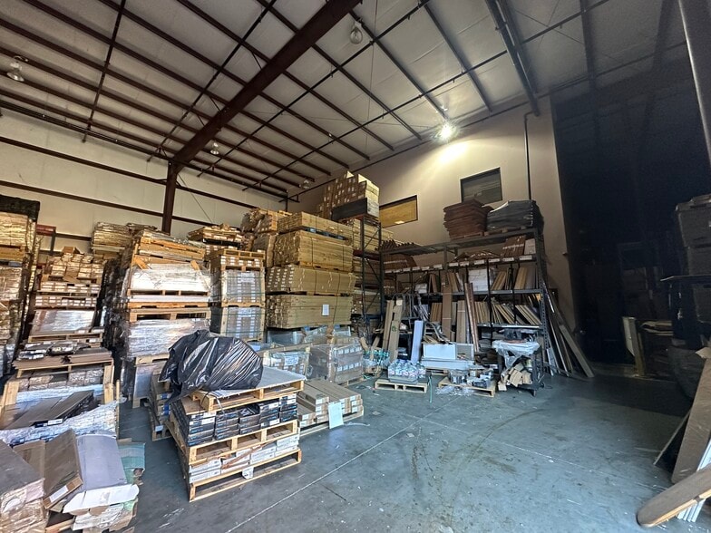 More Photos Of 3371 Martin Farm Rd, Suwanee Warehouse For Sale