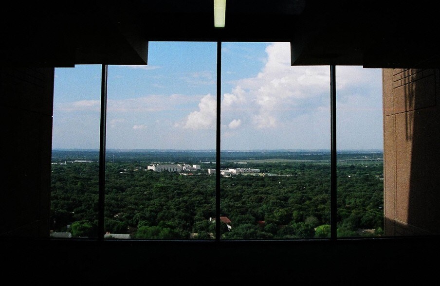 More Photos Of 1777 NE Loop 410, San Antonio Office For Lease