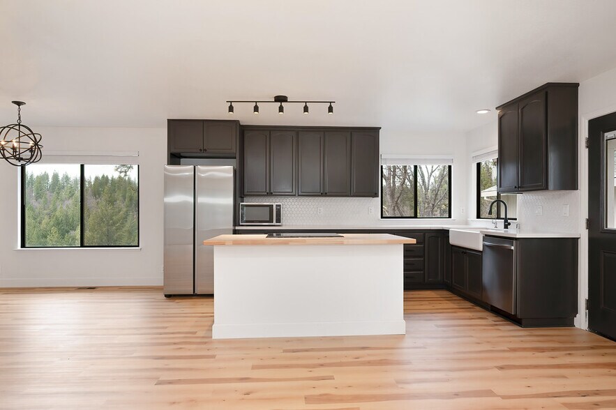 More Photos Of 1420 Robbers Ravine Rd, Colfax Multifamily For Sale