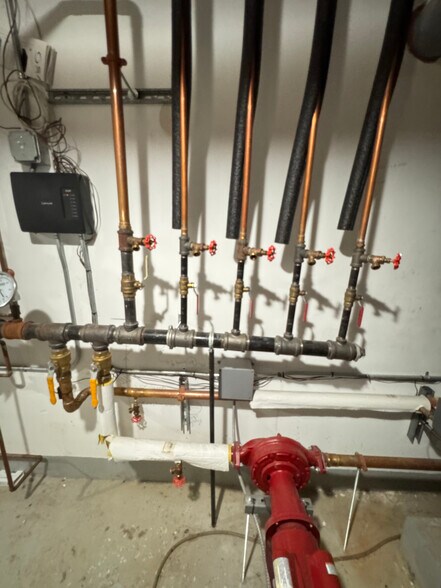 More Photos Of 3573 Laconia Ave, Bronx Apartments For Sale