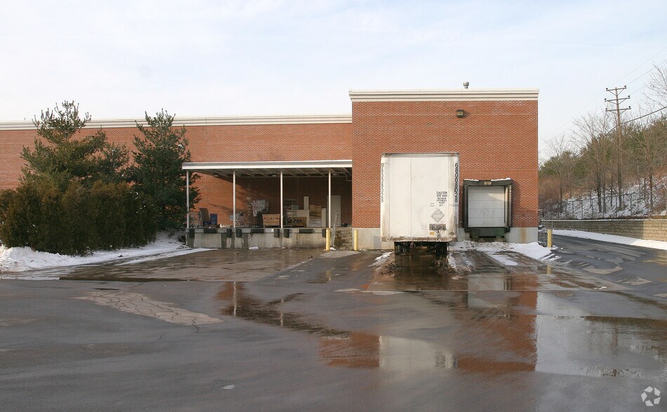 More Photos Of 425 Broad St, Manchester Supermarket For Sale