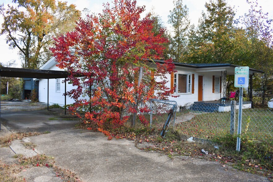 More Photos Of 3300 Lower Wetumpka Rd, Montgomery Office Residential For Sale