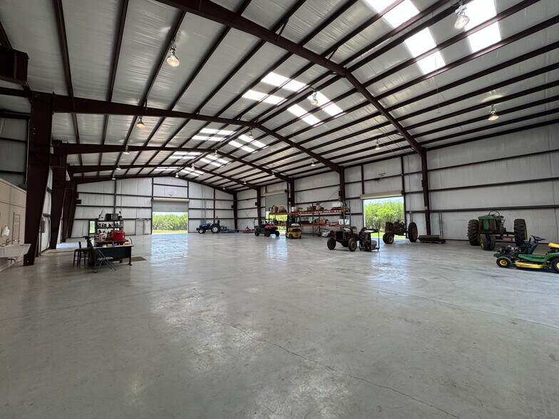 More Photos Of 851 Bordovsky Rd, La Grange Warehouse For Sale