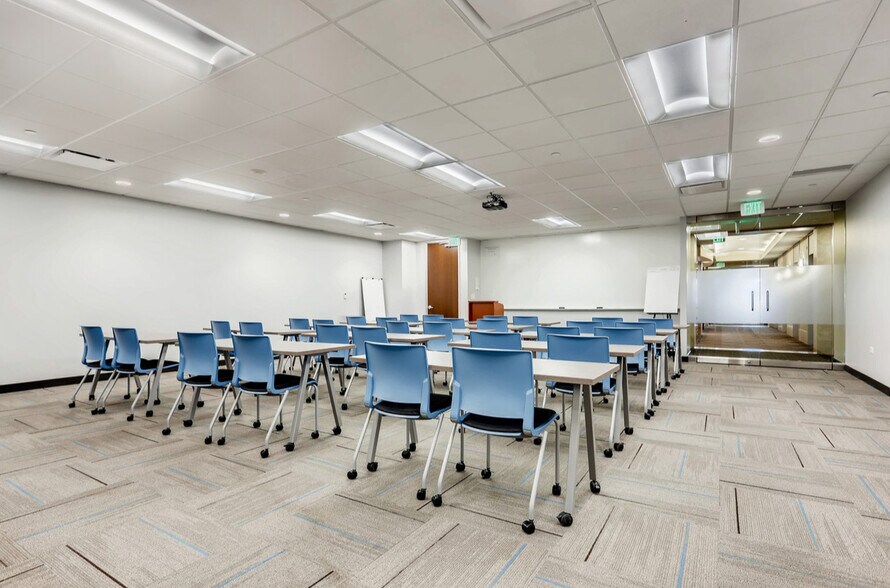 More Photos Of 7887 E Belleview Ave, Denver Serviced Offices For Lease