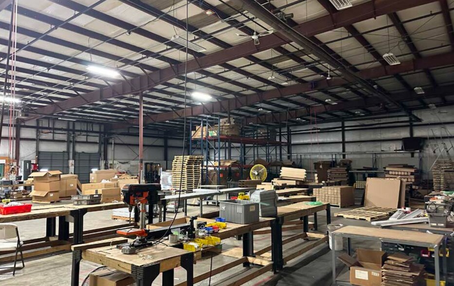 More Photos Of 1000-1008 Kieley Pl, Cincinnati Warehouse For Lease