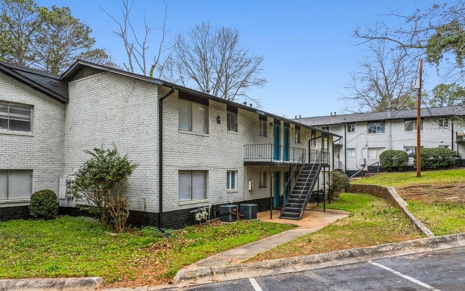 More Photos Of 3937 Glenwood Rd, Decatur Apartments For Sale