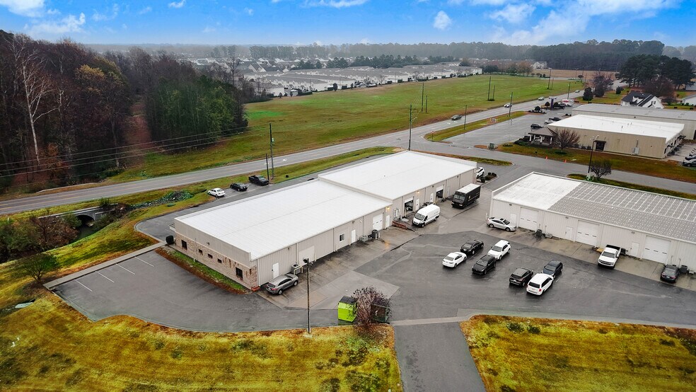 More Photos Of 1990 Woodridge Park Rd, Greenville Research And Development For Lease