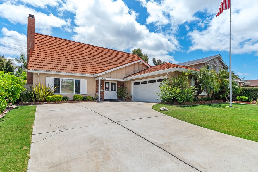 Primary Photo Of 23672 Cavanaugh Rd, Lake Forest Assisted Living For Sale