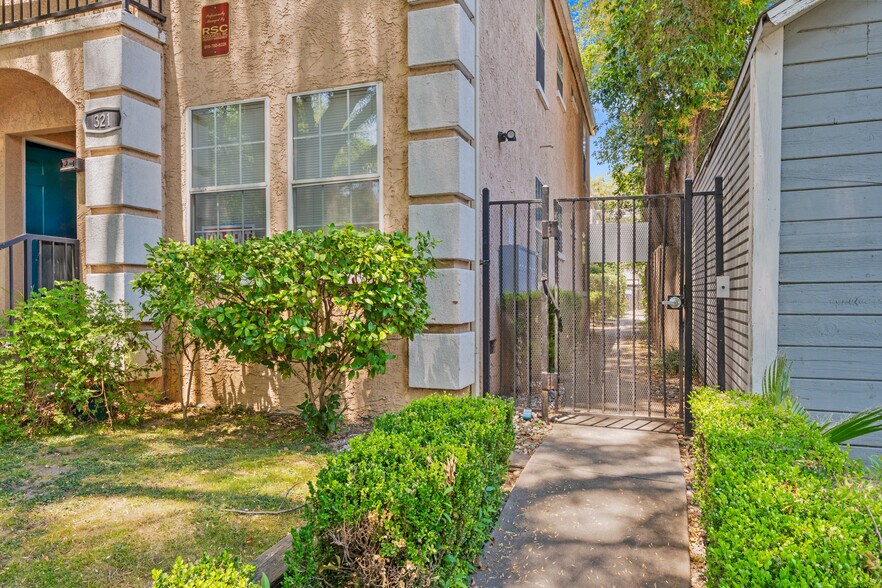 More Photos Of 321 T St, Sacramento Apartments For Sale